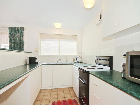 Moana Magic - C21 SouthCoast Holidays - Accommodation Gladstone 3