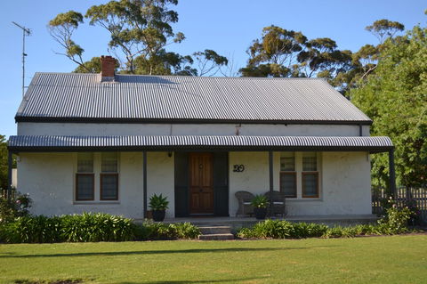 20 Hill Avenue Bed & Breakfast - Accommodation Gladstone 0