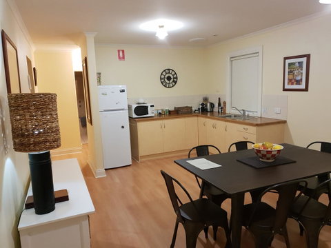 Donnybrook Cottages - Donnybrook - Accommodation Gladstone 4