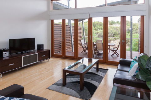 South Shores Trevally Villa 38 - South Shores Normanville - Accommodation Gladstone 13