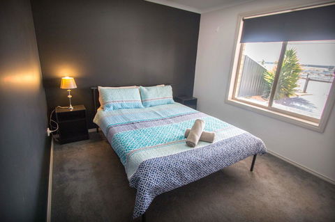 Waterfront On Jefferson, At Wellington Marina, SA - Accommodation Gladstone 13