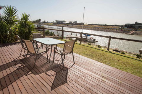 Waterfront On Jefferson, At Wellington Marina, SA - Accommodation Gladstone 0