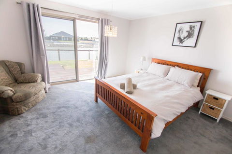 Waterfront On Jefferson, At Wellington Marina, SA - Accommodation Gladstone 9