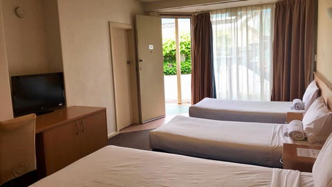 Haven Marina Motel - Accommodation Gladstone 2