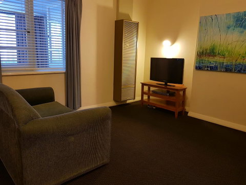 Greenways Apartments - Accommodation Gladstone 18
