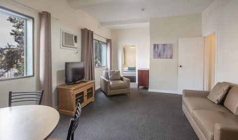 Greenways Apartments - Accommodation Gladstone 10