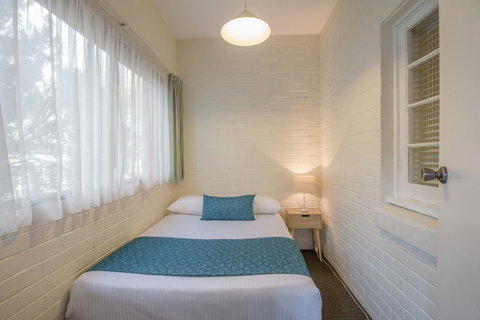 Greenways Apartments - Accommodation Gladstone 13