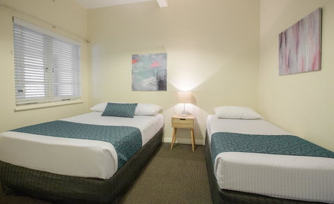 Greenways Apartments - Accommodation Gladstone 11