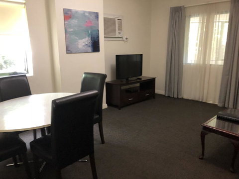 Greenways Apartments - Accommodation Gladstone 17