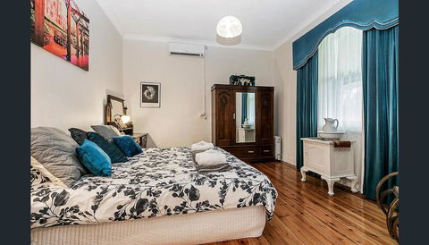 Treasured Memories Cottage - Accommodation Gladstone 1