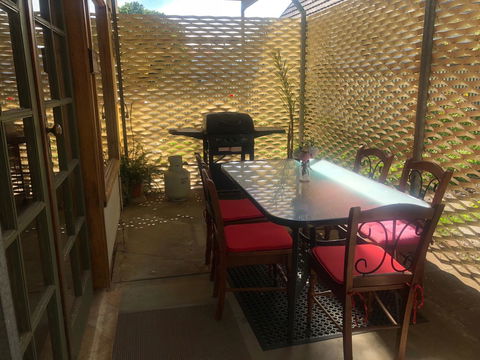 Treasured Memories Cottage - Accommodation Gladstone 24