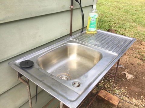 A Peaceful Cabin In The Country - Accommodation Gladstone 9