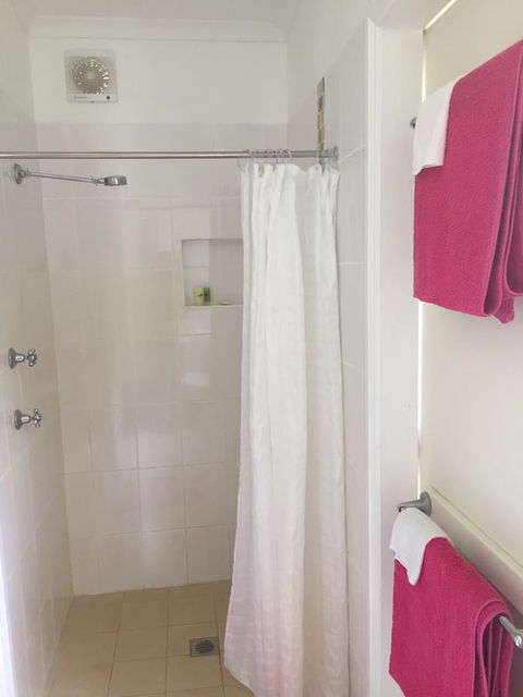 A Peaceful Cabin In The Country - Accommodation Gladstone 6