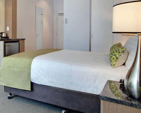 Walkers Arms Hotel - Accommodation Gladstone 13