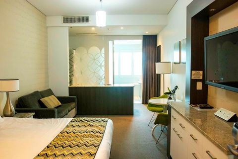 Walkers Arms Hotel - Accommodation Gladstone 1