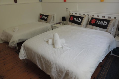 Wozza's B&B - Accommodation Gladstone 15