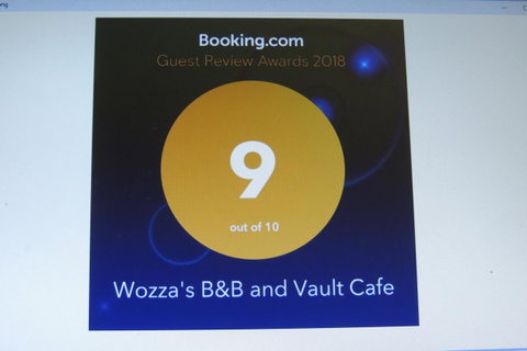 Wozza's B&B - Accommodation Gladstone 1