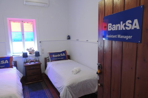 Wozza's B&B - Accommodation Gladstone 7