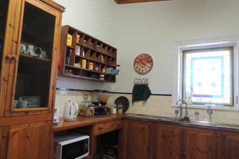 Wozza's B&B - Accommodation Gladstone 41
