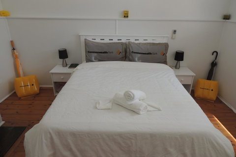 Wozza's B&B - Accommodation Gladstone 19