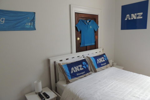 Wozza's B&B - Accommodation Gladstone 27