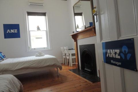 Wozza's B&B - Accommodation Gladstone 26