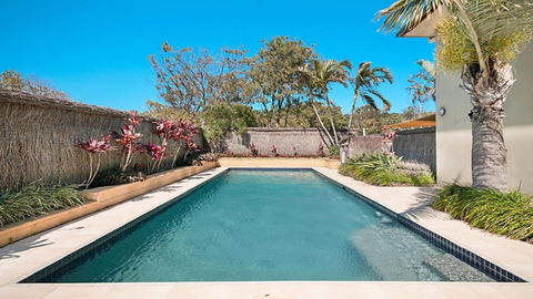 Casuarina 1 - Accommodation Gladstone 0