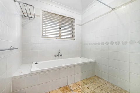 Casuarina 1 - Accommodation Gladstone 9