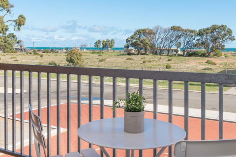 Jurien Bay Motel Apartments - Accommodation Gladstone 22