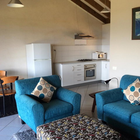 Chandlers Smiths Beach Villas - Accommodation Gladstone 4