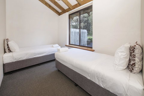 Chandlers Smiths Beach Villas - Accommodation Gladstone 7