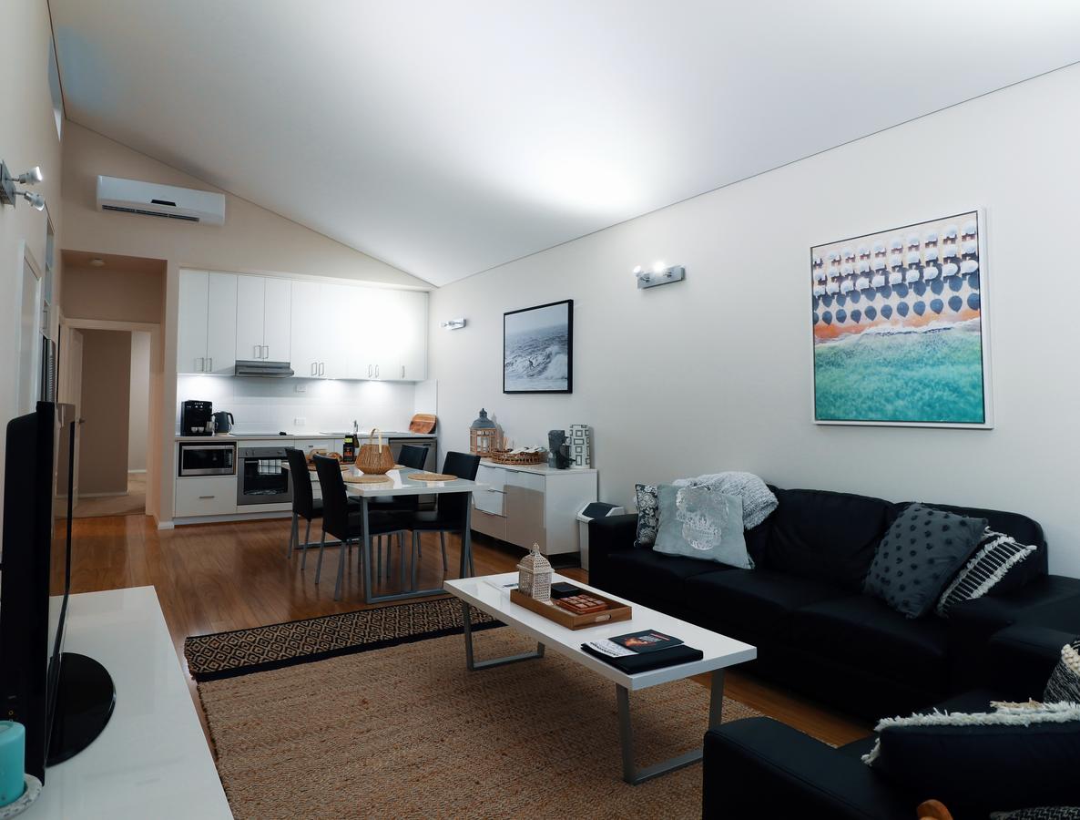Dunsborough WA Accommodation Gladstone