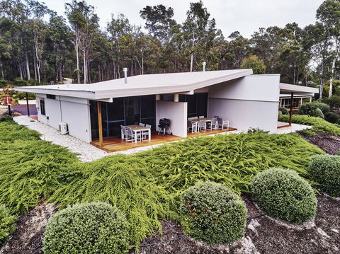 Eight Willows Retreat - Accommodation Gladstone 24