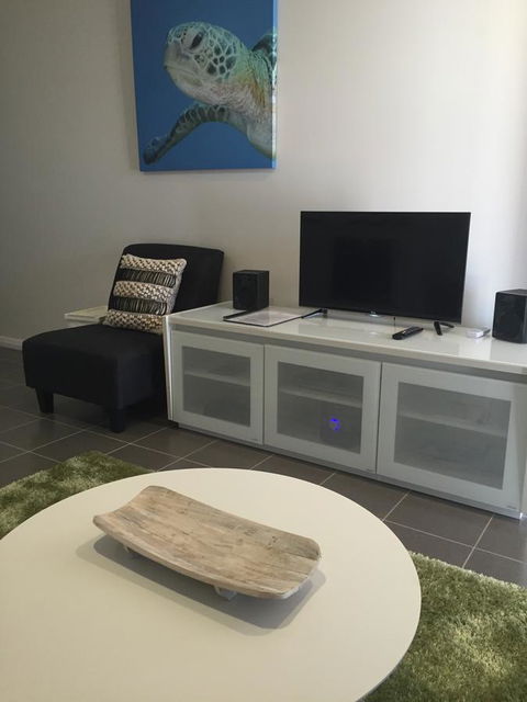 Escape 2 Exmouth - Accommodation Gladstone 11
