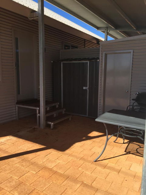 Escape 2 Exmouth - Accommodation Gladstone 13
