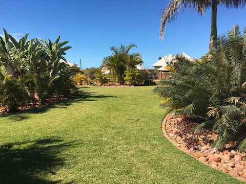 Escape 2 Exmouth - Accommodation Gladstone 4