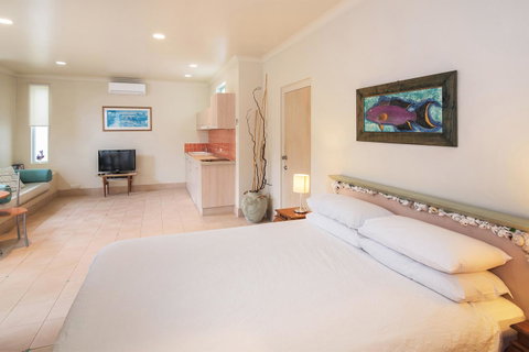 Sea & Soul Beachside Apartments - Accommodation Gladstone 4