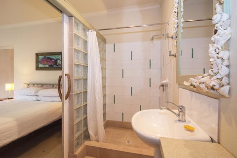 Sea & Soul Beachside Apartments - Accommodation Gladstone 5