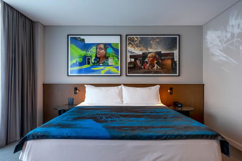 The Adnate Perth - Art Series - Accommodation Gladstone 14