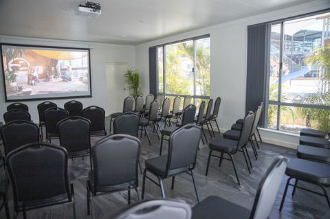 Karrinyup Waters Resort - Accommodation Gladstone 39