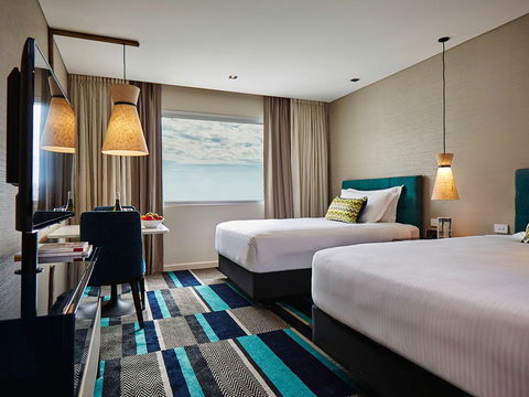 Crown Promenade Perth - Accommodation Gladstone 12