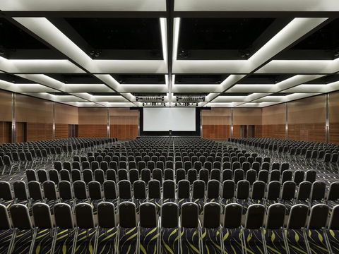 Crown Promenade Perth - Accommodation Gladstone 21
