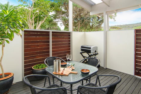 Margaret River Beach Studios - Accommodation Gladstone 0