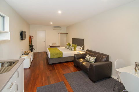 Margaret River Beach Studios - Accommodation Gladstone 1