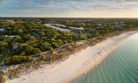 Abbey Beach Resort - Accommodation Gladstone 2