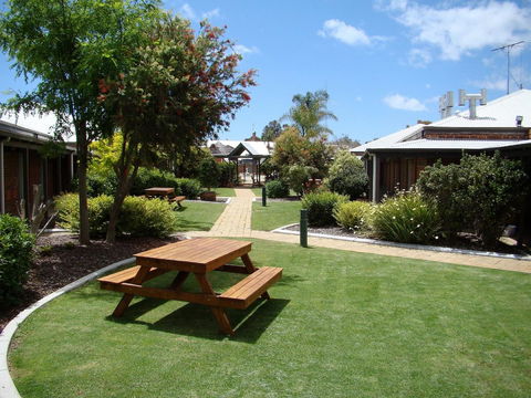 Dunsborough Central Motel - Accommodation Gladstone 3