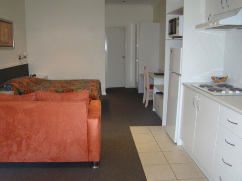 Dunsborough Central Motel - Accommodation Gladstone 22