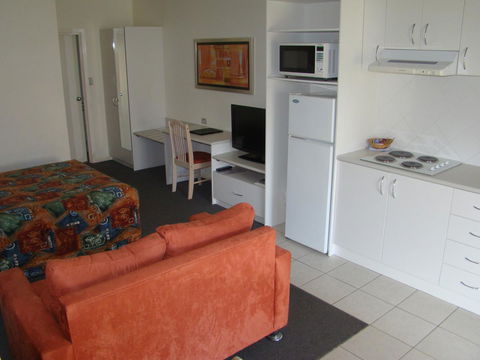 Dunsborough Central Motel - Accommodation Gladstone 5