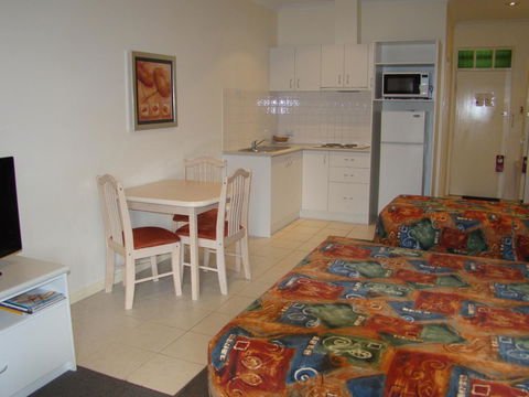 Dunsborough Central Motel - Accommodation Gladstone 10