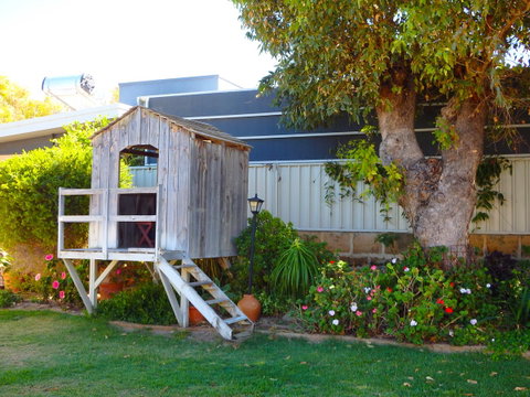 Lazy Lobster Holiday Units & Chalets - Accommodation Gladstone 21